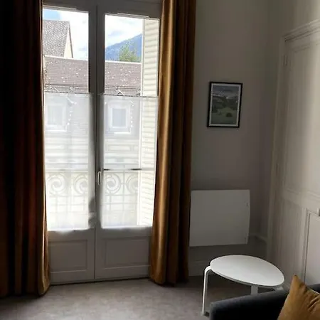 アパート 101 Pyrenees Palace *