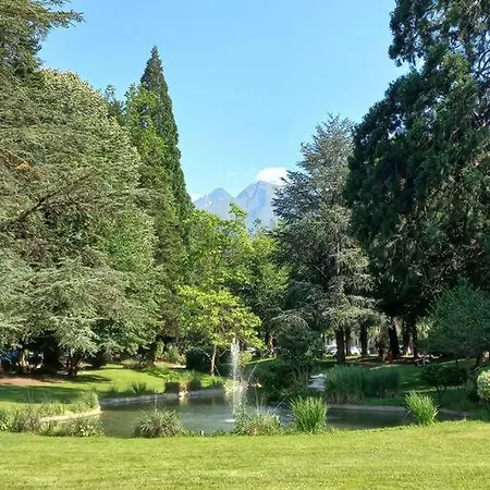 アパート 101 Pyrenees Palace *