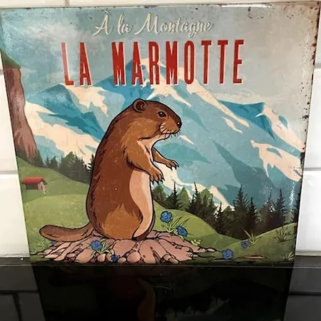 101 Pyrenees Palace *